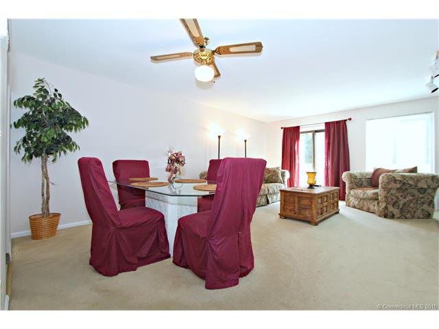 112 Greenwoods Ln, E Windsor, CT 06088