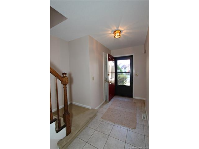 112 Greenwoods Ln, E Windsor, CT 06088