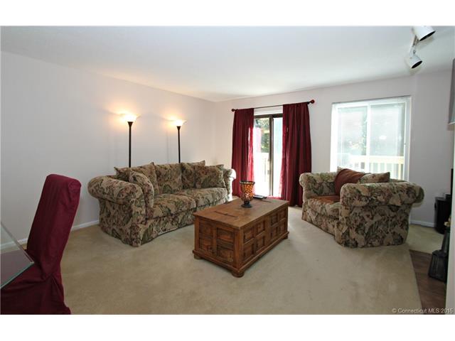 112 Greenwoods Ln, E Windsor, CT 06088