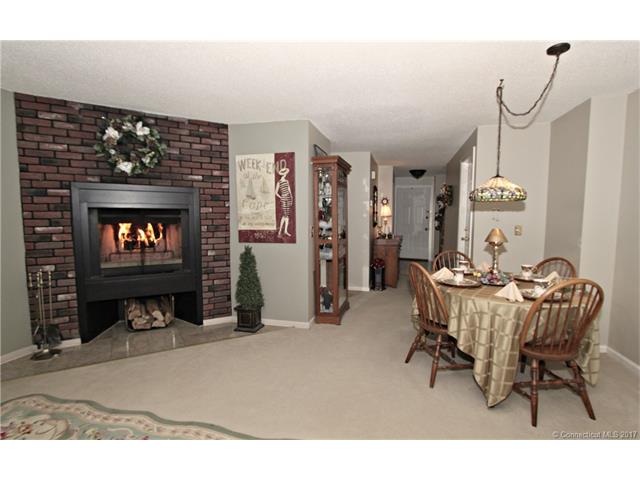 115 Greenwoods Ln, E Windsor, CT 06088