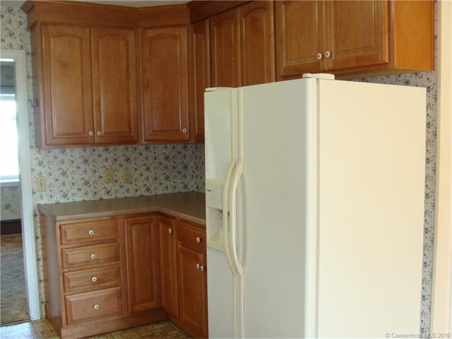 7 Prospect Hill Dr, E Windsor, CT 06088