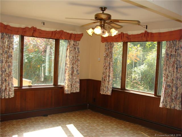 7 Prospect Hill Dr, E Windsor, CT 06088