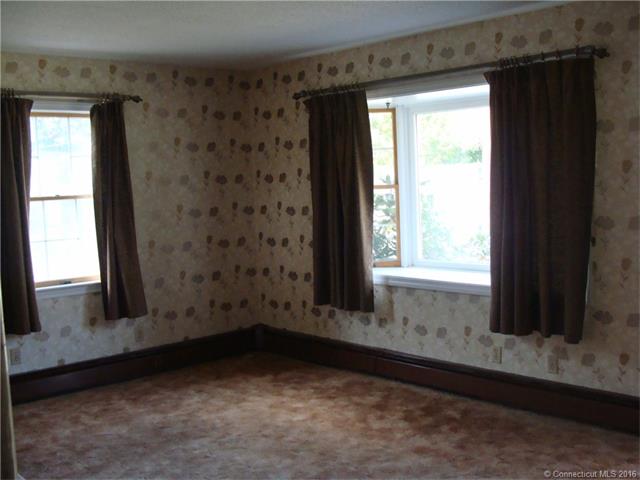 7 Prospect Hill Dr, E Windsor, CT 06088