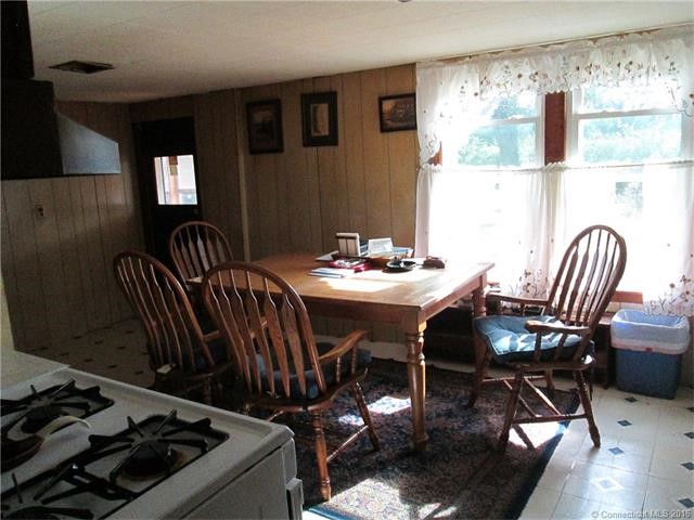 32South Grand St, Suffield, CT 06093