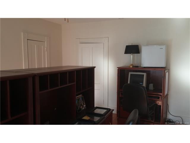 6 Spring St, Windsor, CT 06095