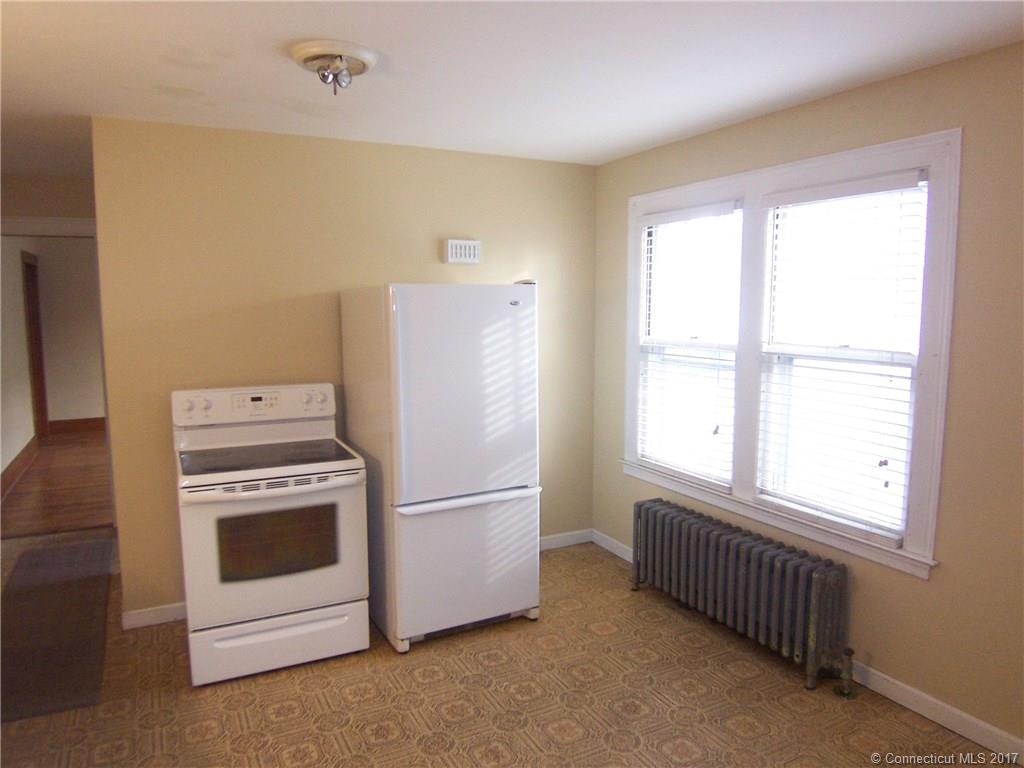 40 Loomis Ave, Windsor, CT 06095