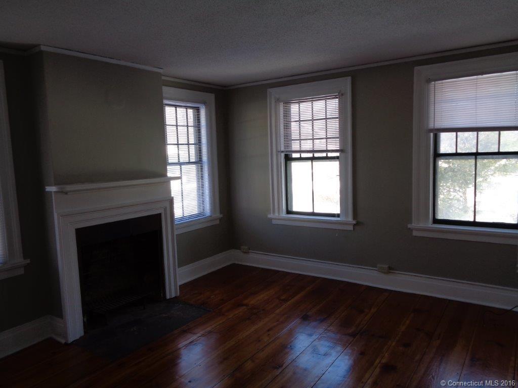 27 Park Ave, Windsor, CT 06095