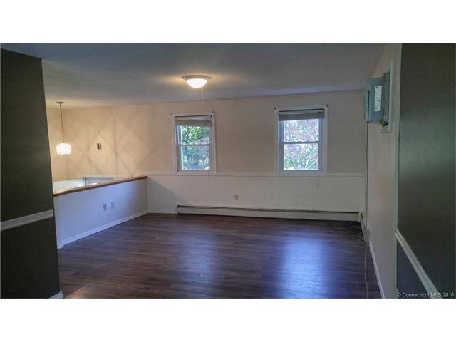 1 Matthew Ln, Windsor, CT 06095
