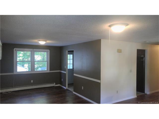 1 Matthew Ln, Windsor, CT 06095