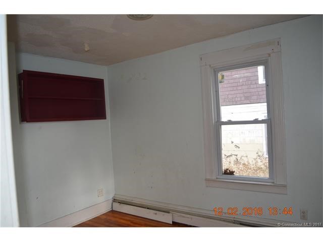 47Barber St, Windsor, CT 06095