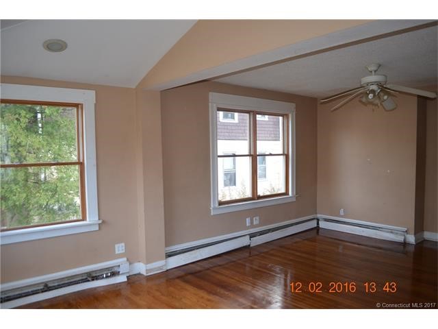 47Barber St, Windsor, CT 06095