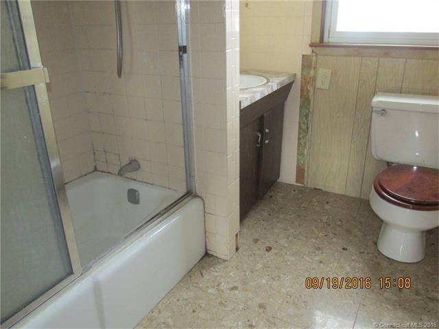 33 Midian Ave, Windsor, CT 06095