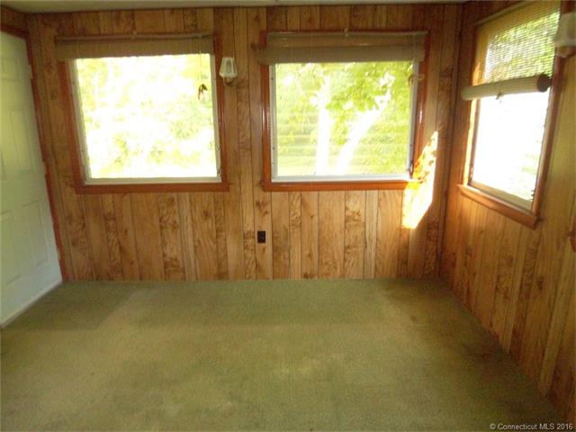 23 Longview Dr, Windsor, CT 06095