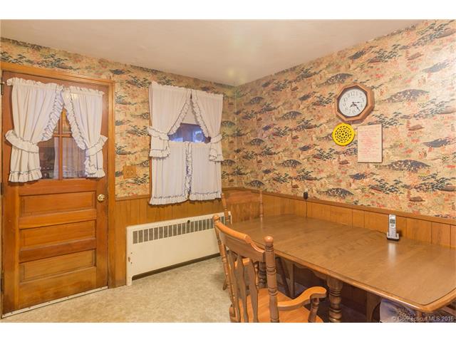 556 Bloomfield Ave, Windsor, CT 06095