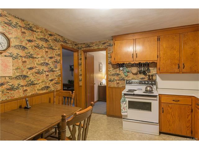 556 Bloomfield Ave, Windsor, CT 06095