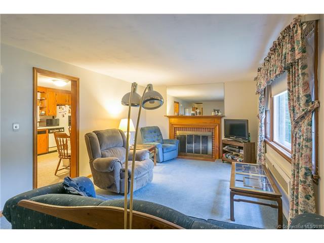 556 Bloomfield Ave, Windsor, CT 06095