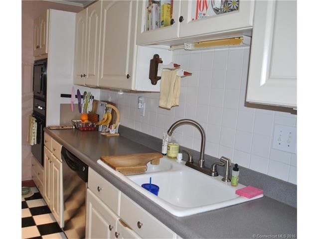 57Capen St, Windsor, CT 06095