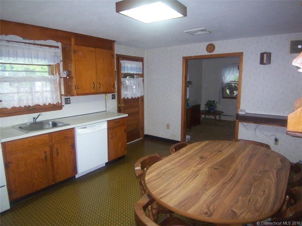 78 Columbia Rd, Windsor, CT 06095