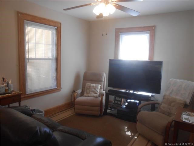 255Rood Ave, Windsor, CT 06095