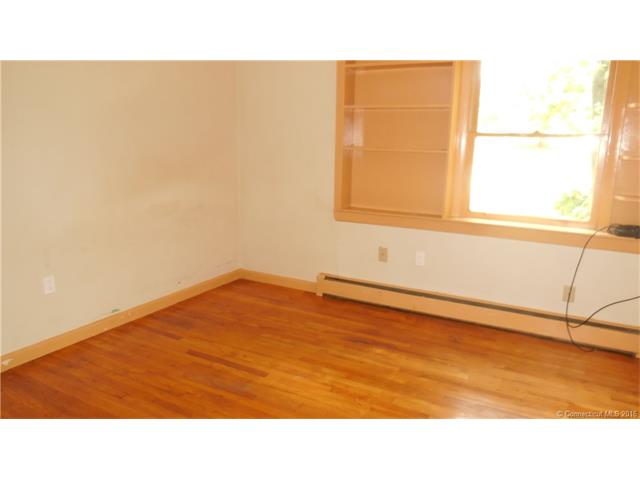 94 Pond Rd, Windsor, CT 06095