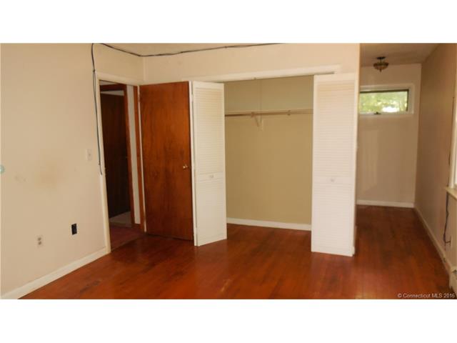 94 Pond Rd, Windsor, CT 06095