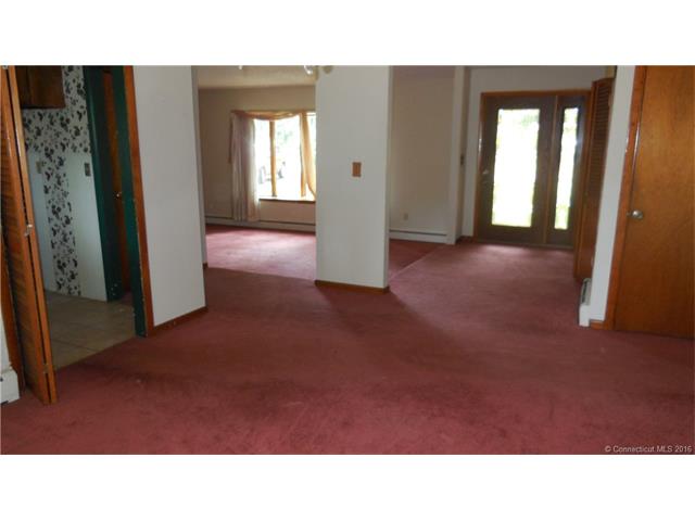 94 Pond Rd, Windsor, CT 06095
