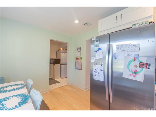 63 Faneuil St, Windsor, CT 06095