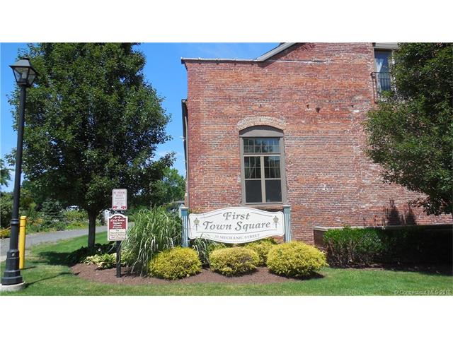 33 Mechanic St, Windsor, CT 06095