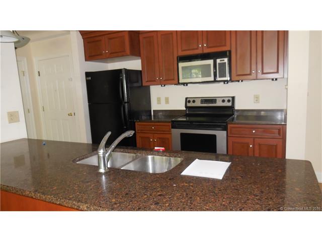 33 Mechanic St, Windsor, CT 06095