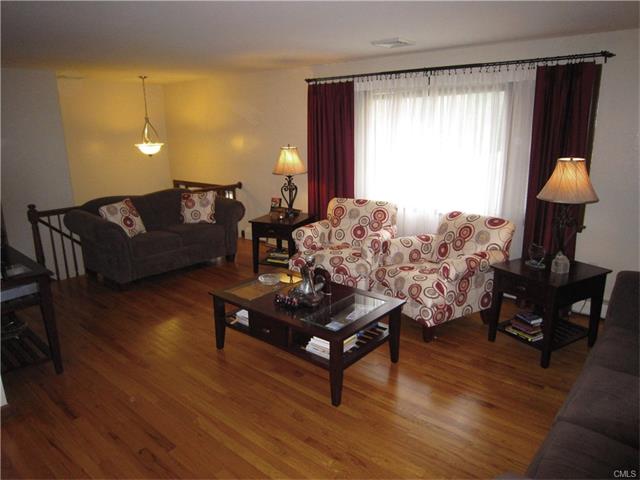 25 Sylvia Lane, Windsor, CT 06095