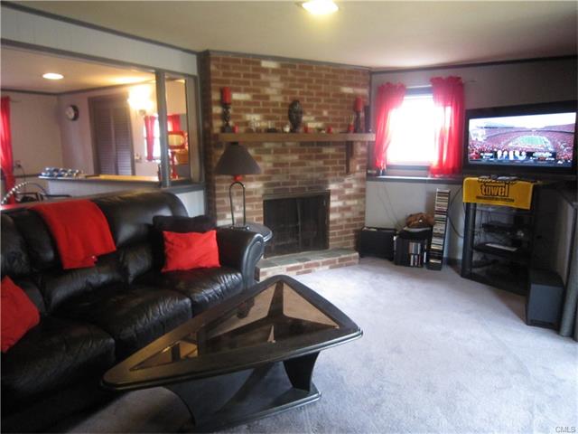 25 Sylvia Lane, Windsor, CT 06095
