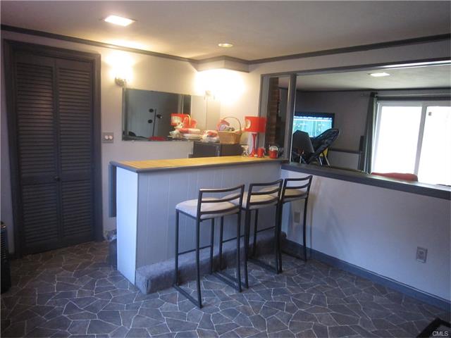 25 Sylvia Lane, Windsor, CT 06095