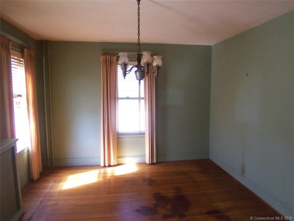 1075 Windsor Ave, Windsor, CT 06095