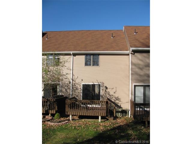46 Mallard Ct, Windsor Locks, CT 06096