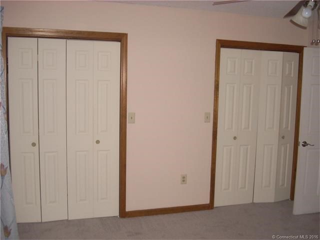 9Windwood Dr #9, Windsor Locks, CT 06096