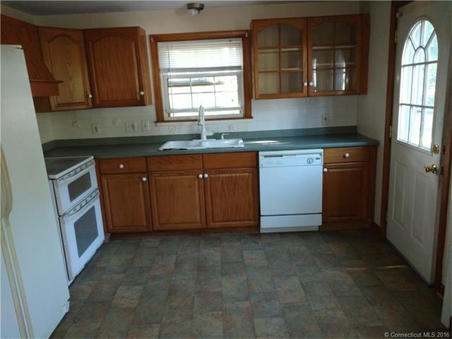 489 Ash Dr, Windsor Locks, CT 06096