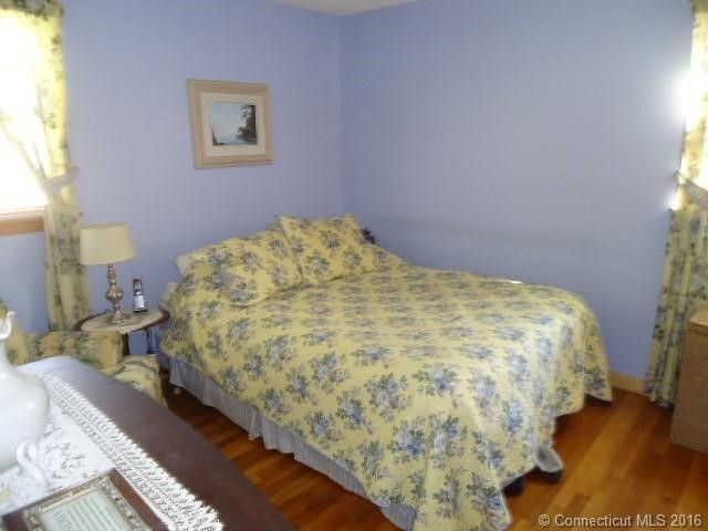 231Reed Ave, Windsor Locks, CT 06096