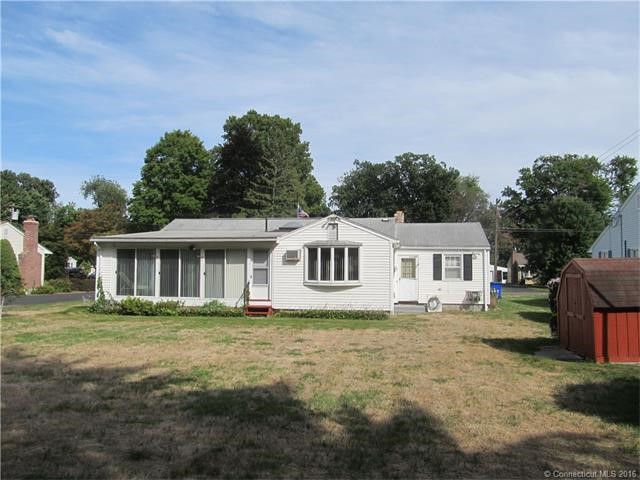 116Belaire Cir, Windsor Locks, CT 06096