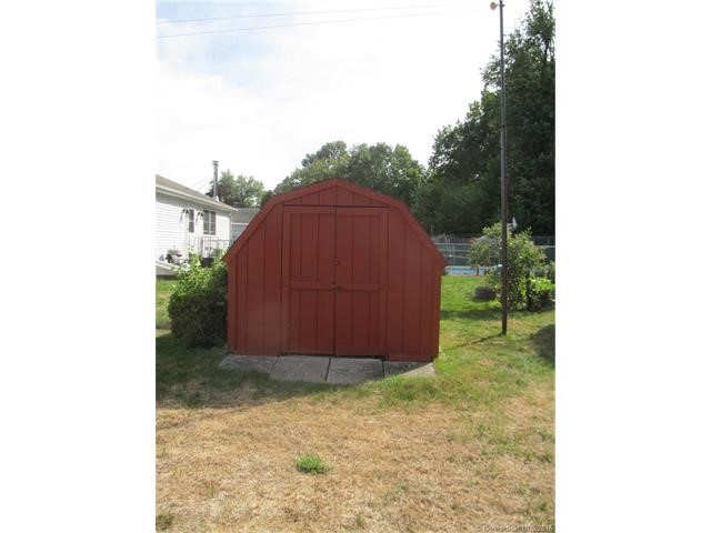 116Belaire Cir, Windsor Locks, CT 06096