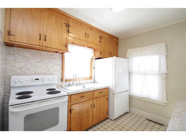 28School St, Windsor Locks, CT 06096