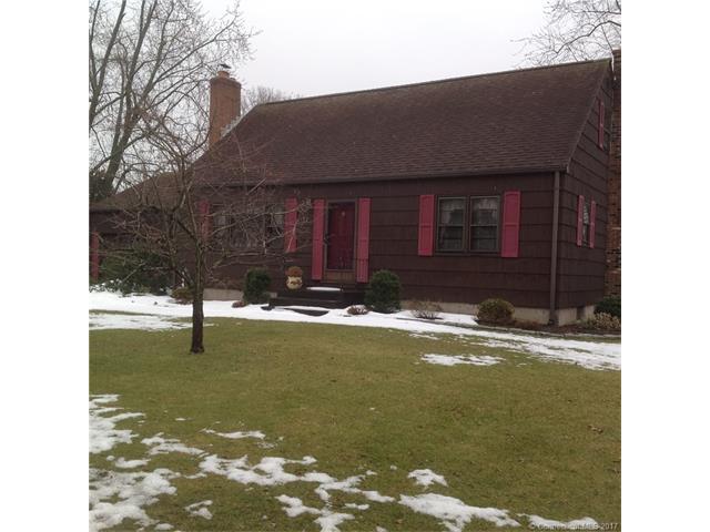 32 South St, Windsor Locks, CT 06096