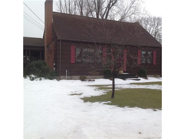 32 South St, Windsor Locks, CT 06096
