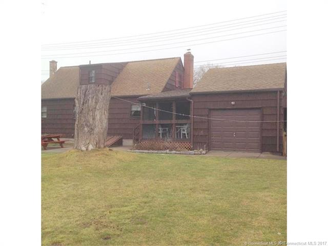 32 South St, Windsor Locks, CT 06096