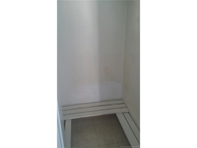92Rockwell St, Winchester, CT 06098