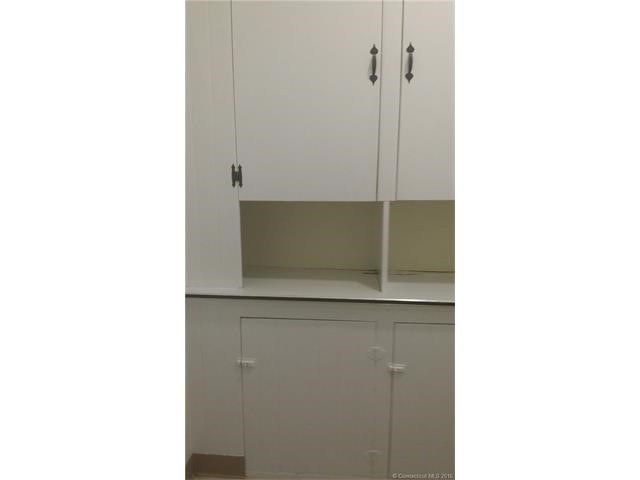 92Rockwell St, Winchester, CT 06098