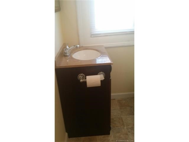 92Rockwell St, Winchester, CT 06098