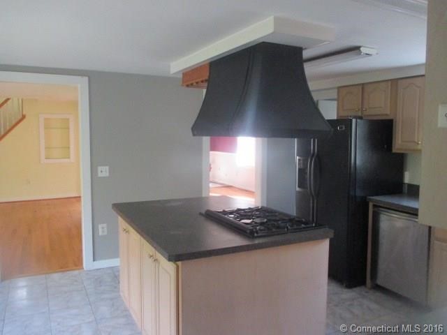 49Woodruff Ave, Winchester, CT 06098