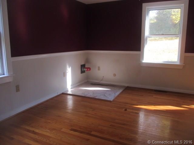 49Woodruff Ave, Winchester, CT 06098