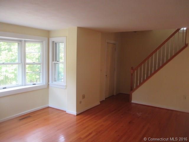 49Woodruff Ave, Winchester, CT 06098