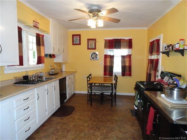 15 Spring St, Winchester, CT 06098